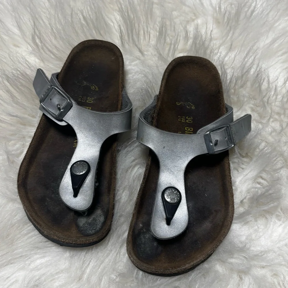 Birkenstock Gizeh Silver Youth Sandals size 30